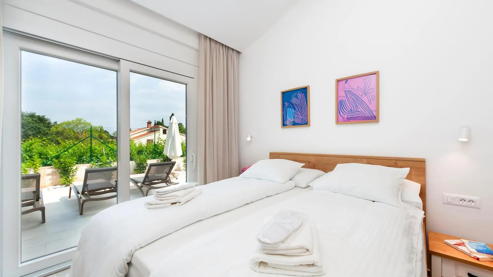 Echo Villa, Istra, Pool/Jacuzzi, Bbq, Pet Friendly Segotici Vila