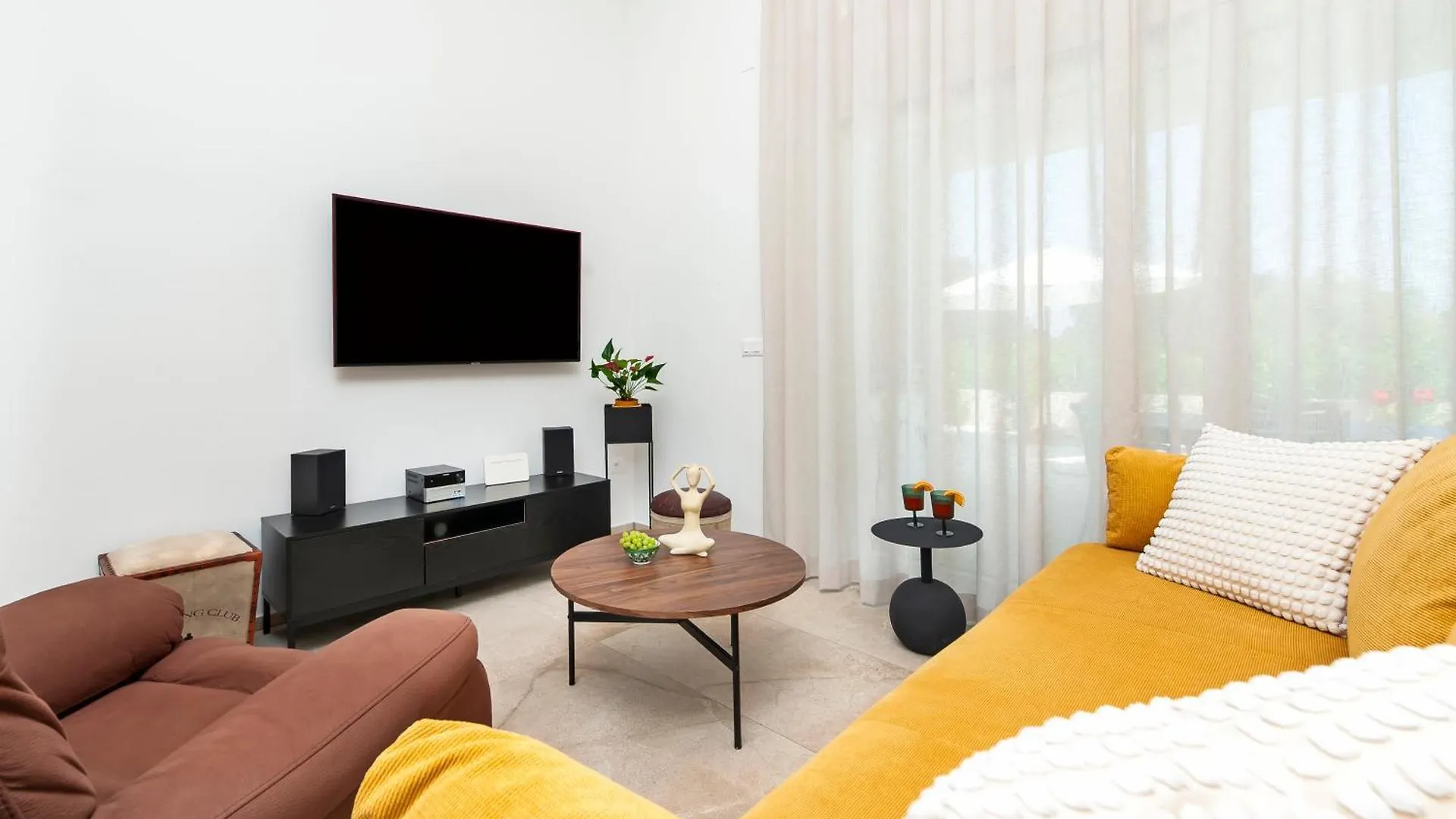 Echo Villa, Istra, Pool/Jacuzzi, Bbq, Pet Friendly Segotici Vila